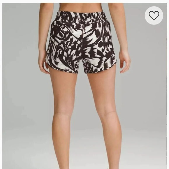LULULEMON HottyHot High-Rise Short  Monarch Bloom Bone Espresso/Bone. Size 2 NWT - Picture 3 of 6